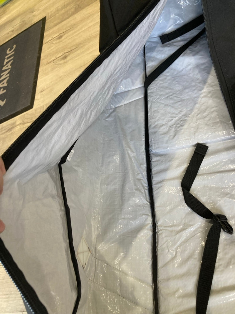 Load image into Gallery viewer, Kiteboarding travel bag interior