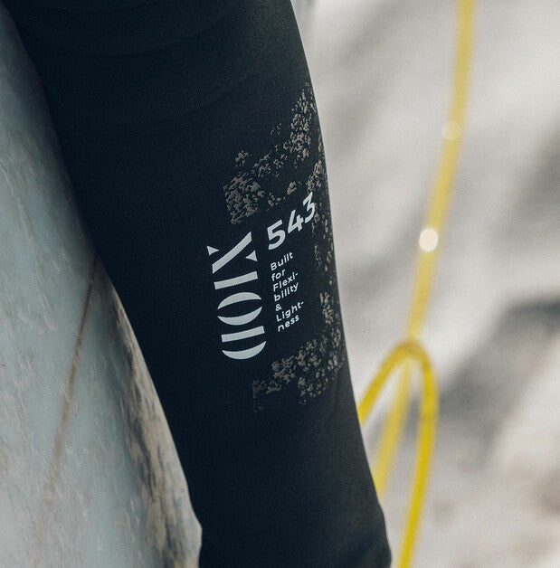 Load image into Gallery viewer, Green Hat Kiteboarding-2026 Manera X10D 5/4/3-Live Shot-Close Up View of Wetsuit Sleeve