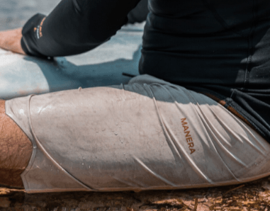 Load image into Gallery viewer, Green Hat Kiteboarding-2025 Manera Squareflex Beige-Close up on the Beach