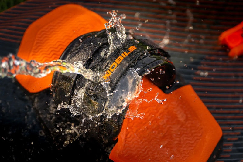 Load image into Gallery viewer, Green Hat Kiteboarding-Nobile IFS Nano Binding (Black/Orange)-Live Shot-IFS Nano on a Kiteboard