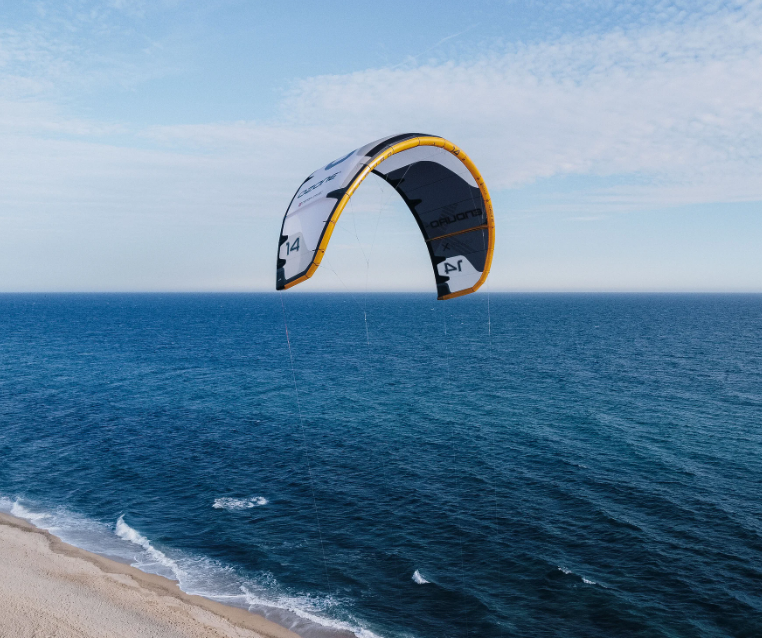 Load image into Gallery viewer, Green Hat Kiteboarding- Ozone Enduro V5 Ultra X-Live Shot- Kite in the Air