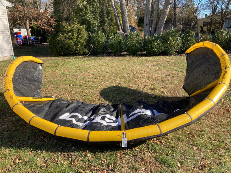 Load image into Gallery viewer, 12m Core Pace Pro Kiteboarding Kite USED