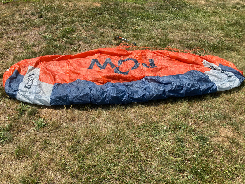 Load image into Gallery viewer, Front topside view of para wing.