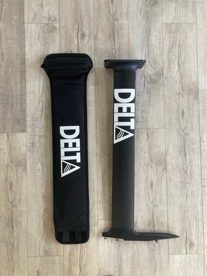 Load image into Gallery viewer, Delta R-Frame Mast USED