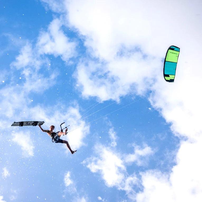 Load image into Gallery viewer, Slingshot Machine LW V2 Kitesurfing Kite