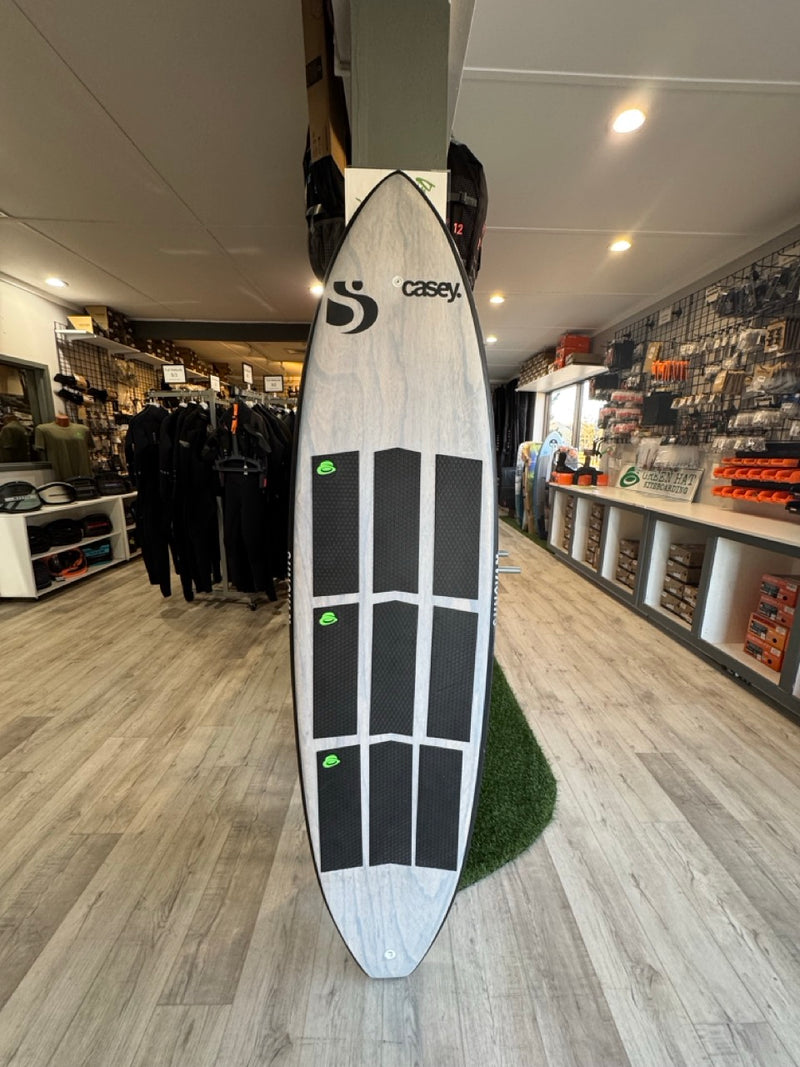 Load image into Gallery viewer, 6'1 Sunova Pilot Mid Foilboard USED