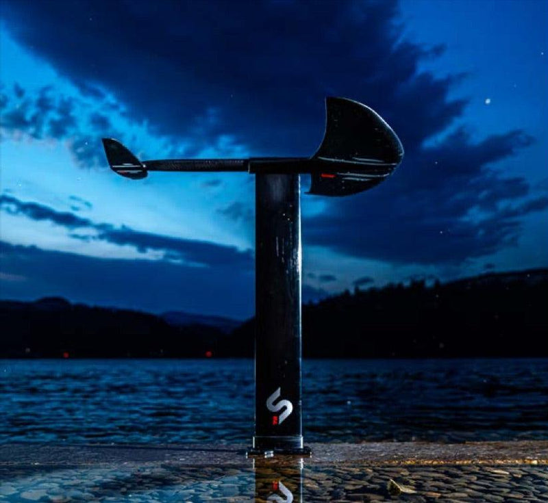 Load image into Gallery viewer, Green Hat Kiteboarding-Slingshot One-Lock System Kite Foil Package-Action Shot-Foil in Front of a Lake