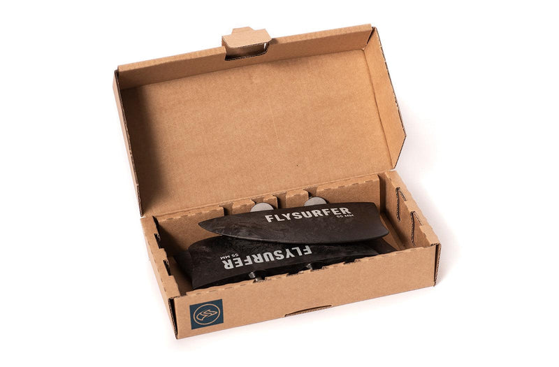 Load image into Gallery viewer, Green Hat Kiteboarding-Flysurfer fins in Box