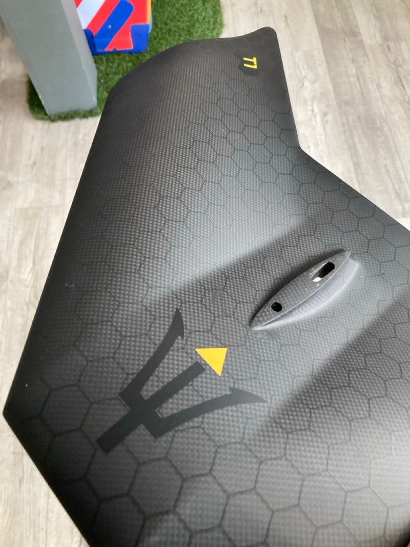 Load image into Gallery viewer, Triton T1 Front Wing USED