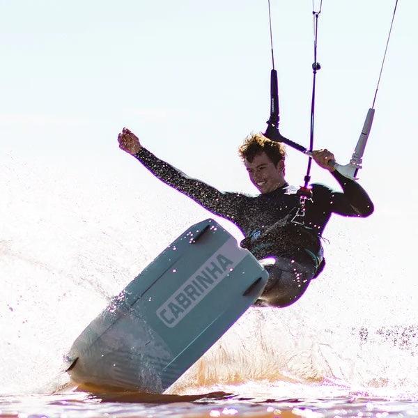 Load image into Gallery viewer, 2023 Cabrinha 03S Stylus Lightwind Freeride Kiteboard