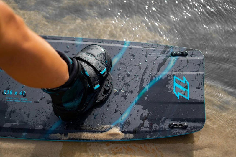 Load image into Gallery viewer, 2022 North Focus Hybrid Freeride Kiteboard