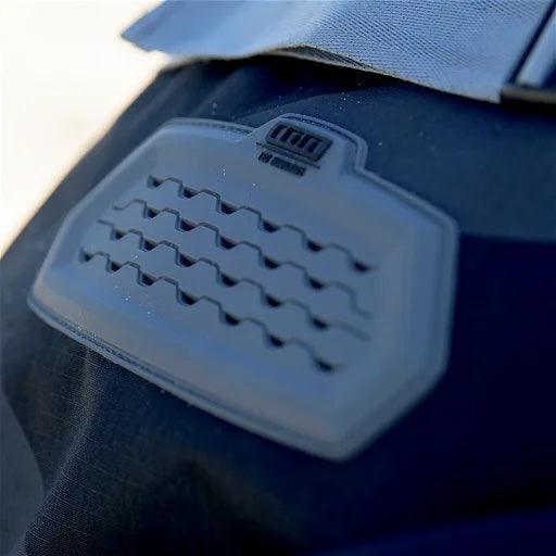 Load image into Gallery viewer, Ion Gearbag Tec 2022-Close UP View of Air Vent