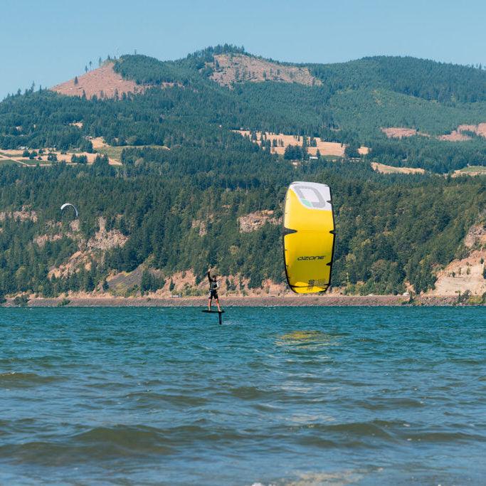Load image into Gallery viewer, Ozone Enduro V4 All-Round Kiteboarding Kite