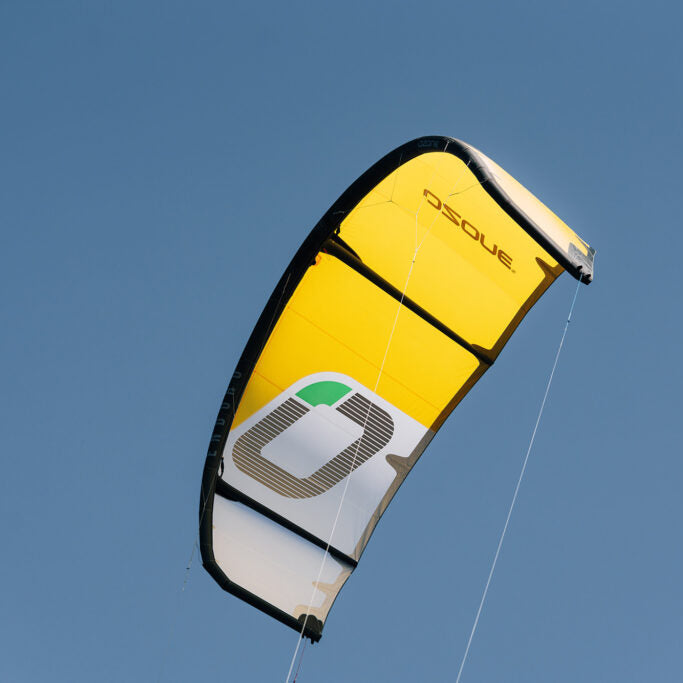 Load image into Gallery viewer, Ozone Enduro V4 Freestyle Kite
