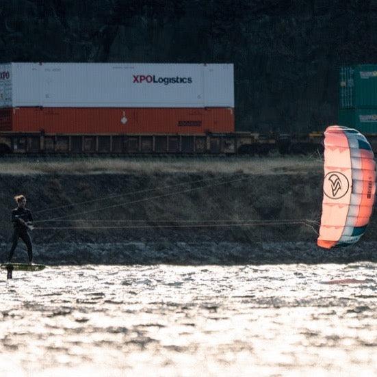 Load image into Gallery viewer, 2022 Flysurfer Hybrid Foil Kite