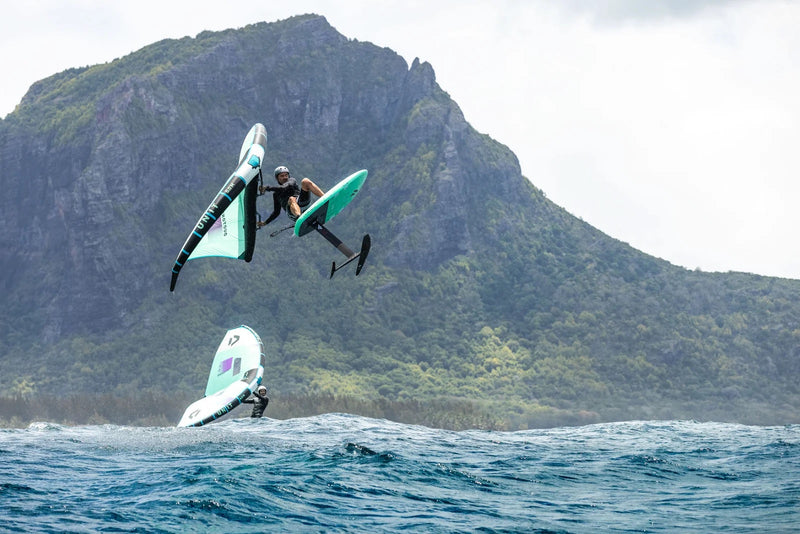 Load image into Gallery viewer, Fanatic Carbon Foil Mast & Fuselage
