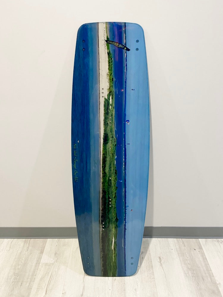 Load image into Gallery viewer, Green Hat "Kite Island" Light Wind Kiteboard