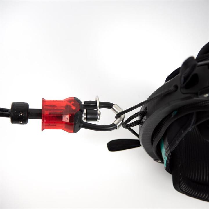 Green Hat Kiteboarding Kite connection system-wave slider kit on a black harness rope slider spreader bar