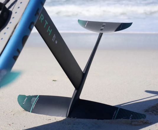 Green Hat Kiteboarding-North Sonar Prime Edition-Live Shot-Close Up of Foil on the Beach