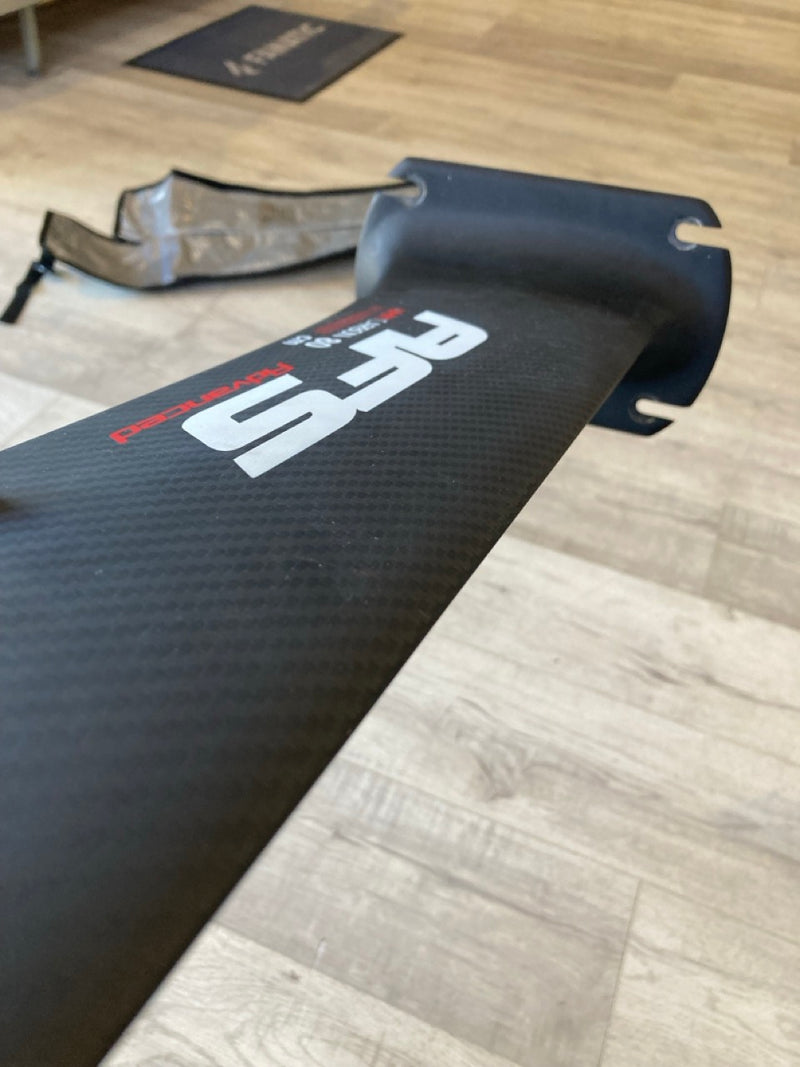 Load image into Gallery viewer, Green Hat Kiteboarding-AFS UHM Carbon 80cm Mast USED-Leading Edge View
