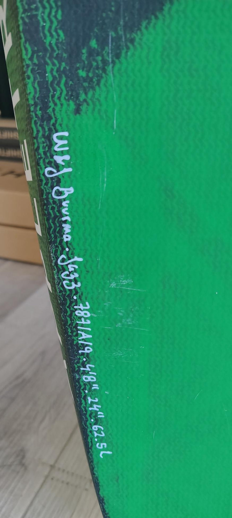 Load image into Gallery viewer, Green Hat Kiteboarding-Appletree Jazz Wingboard 62.5L USED-Close Up View of Board Specs
