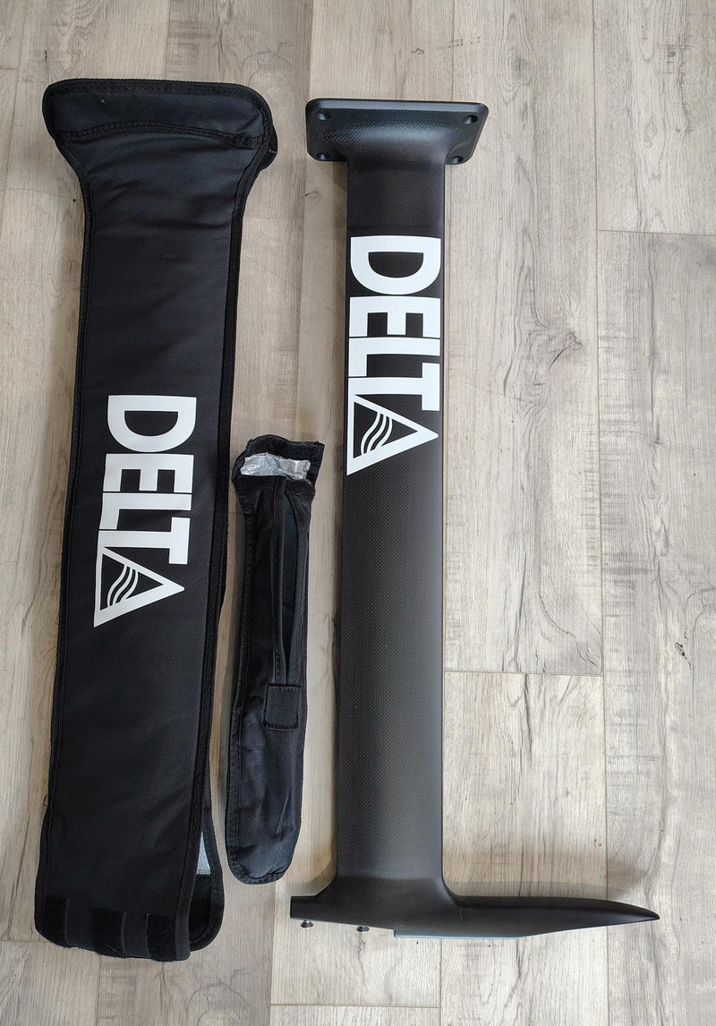 Load image into Gallery viewer, Green Hat Kiteboarding-Delta R-Frame BLEM (3)- Mast With Covers
