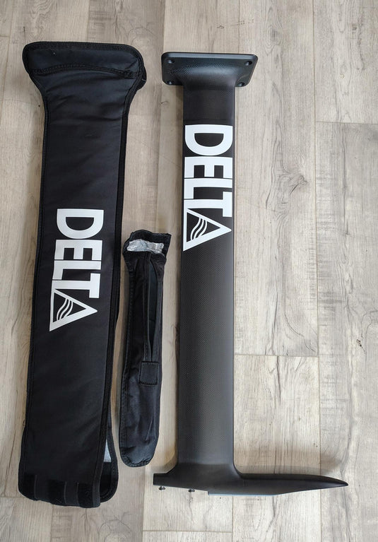 Green Hat Kiteboarding-Delta R-Frame BLEM (3)- Mast With Covers