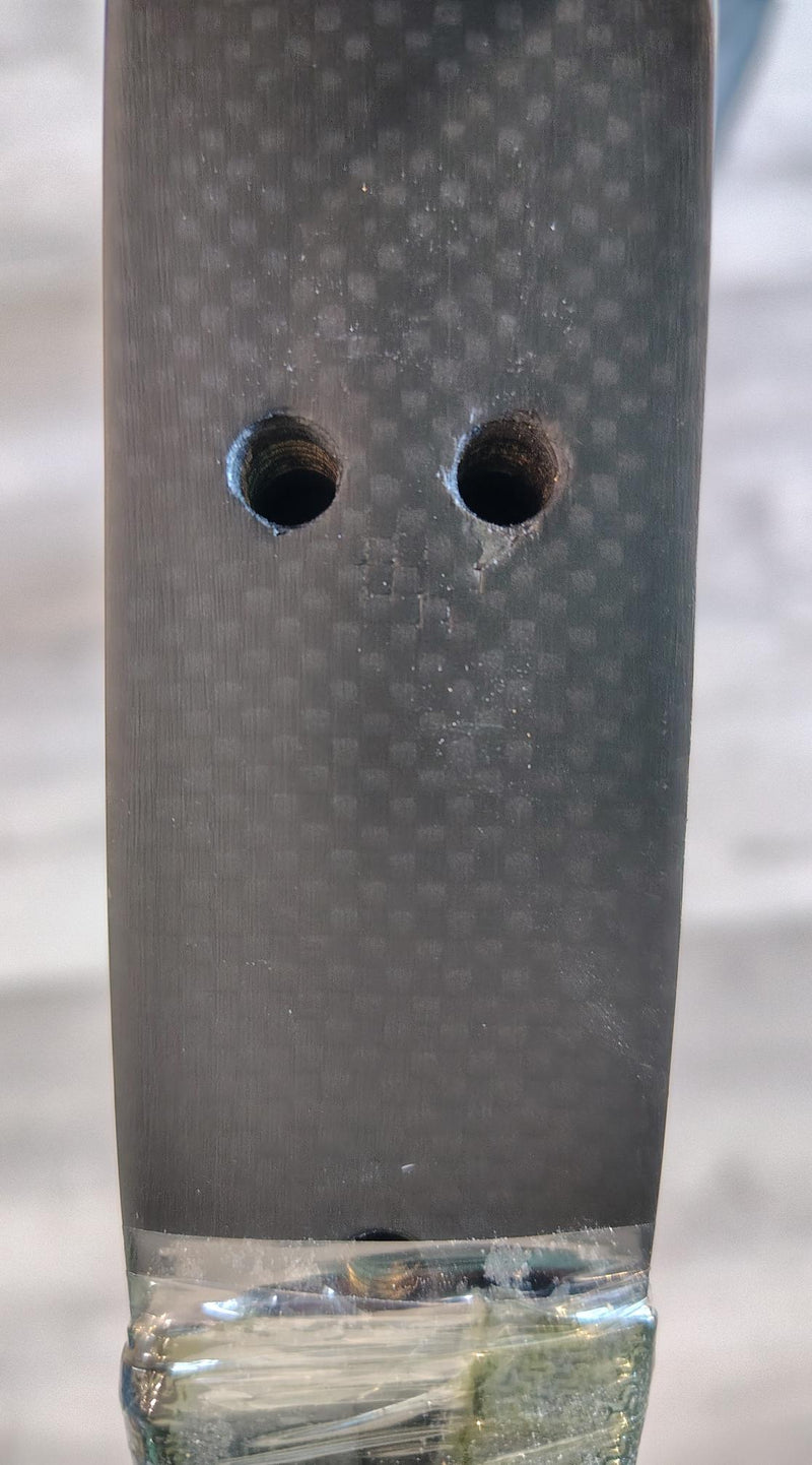 Load image into Gallery viewer, Green Hat Kiteboarding-Delta R-Frame Carbon Mast BLEM(5)-Close Up View of FW Holes on Bottom of Fuselage
