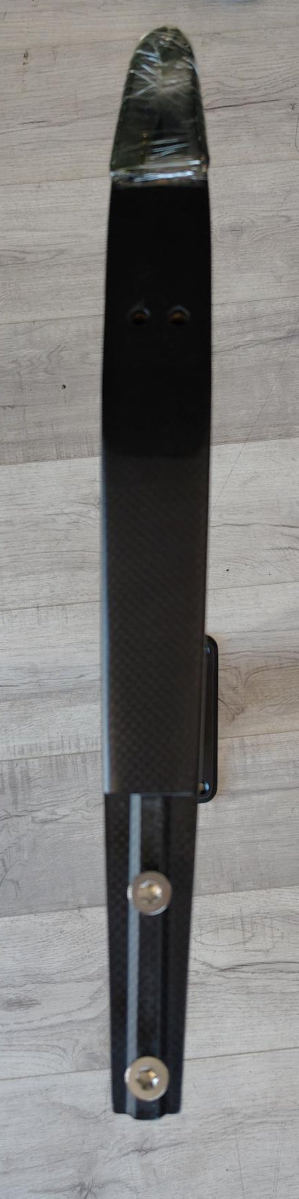 Load image into Gallery viewer, Green Hat Kiteboarding-Delta R-Frame Carbon Mast BLEM(5)-Bottom View of Fuselage
