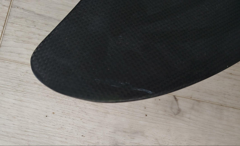 Load image into Gallery viewer, Green Hat Kiteboarding-Delta Reflex 1500 BLEM-Bottom View Of Scratches of Left Wing Tip
