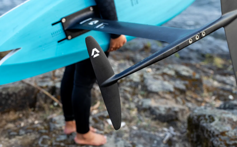 Load image into Gallery viewer, Green Hat Kiteboarding-Duotone Monobloc Tail PX DLab-Live Shot-Close Up of Tail Monobloc (Stab)
