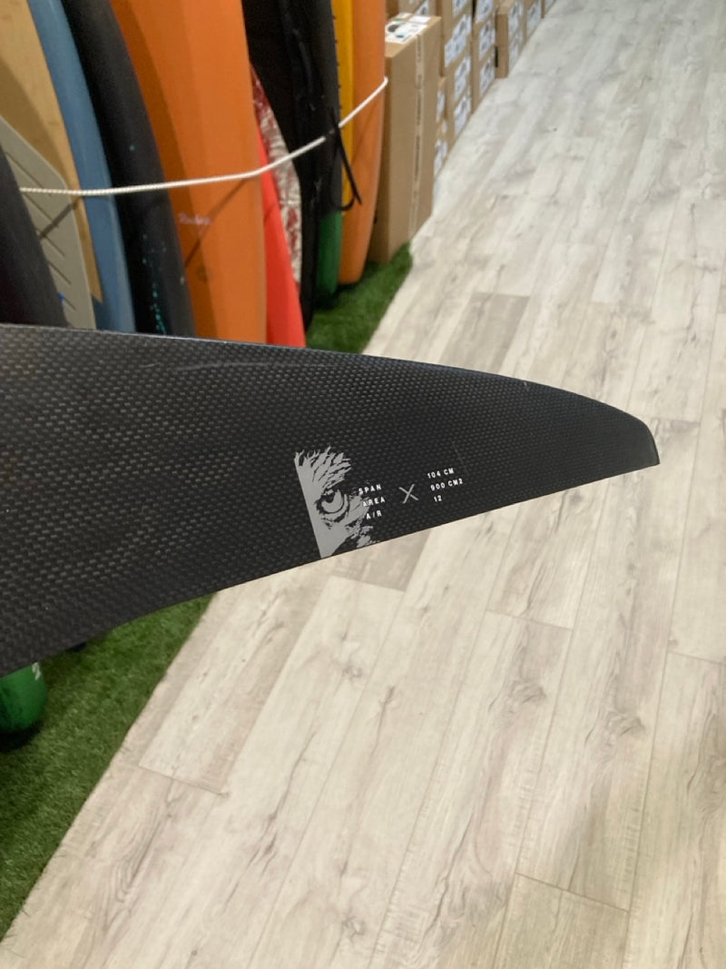 Load image into Gallery viewer, F-One Eagle X 900 UHM Carbon Front Wing USED
