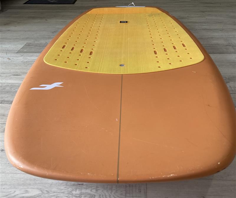 Load image into Gallery viewer, Green Hat Kiteboarding-F-One 6&#39; Rocket Wing Board-Close Up Top of the Board

