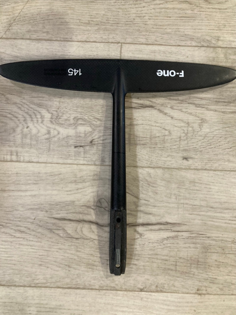 Load image into Gallery viewer, F-One 145 Monobloc Carbon Stabilizer USED
