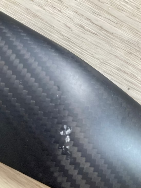 Load image into Gallery viewer, Gliding 776 Waydoo Flyer One+ Front Wing USED-Close Up View of Scratches
