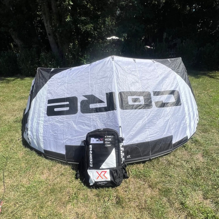 Load image into Gallery viewer, Core XR7 7m Kiteboarding Kite USED
