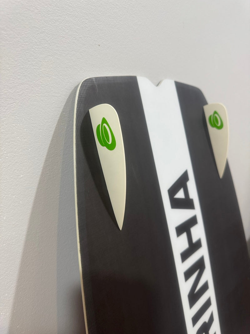 Load image into Gallery viewer, 2023 Cabrinha 03S Spectrum Kiteboard 148x44 USED

