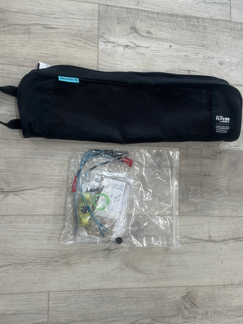Load image into Gallery viewer, Bag and spare parts bag

