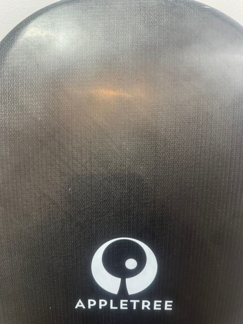 Load image into Gallery viewer, Nose with minor cosmetic scratches.
