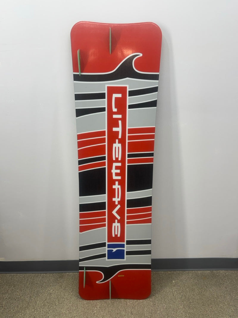 Load image into Gallery viewer, Wing 155cm kiteboard bottom
