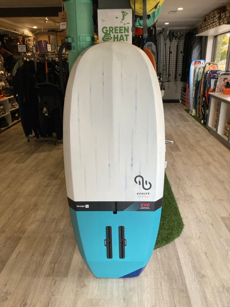 Load image into Gallery viewer, Eleveight Evolve V2 Wing Board 5&#39;8 USED
