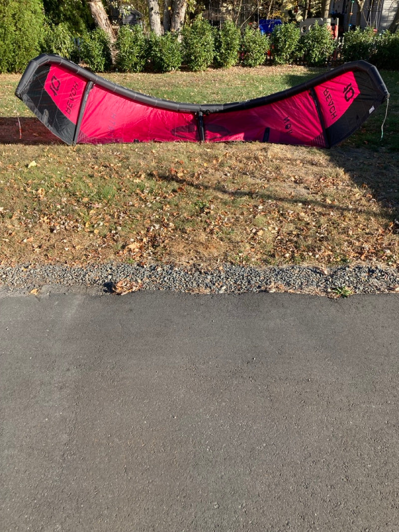 Load image into Gallery viewer, 2024 North Reach Kiteboarding Kite 10m USED
