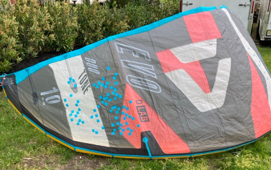 Green Hat Kiteboarding-2023/2024 Duotone Evo D/LAB Kite 10M USED-Left Wing Tip View