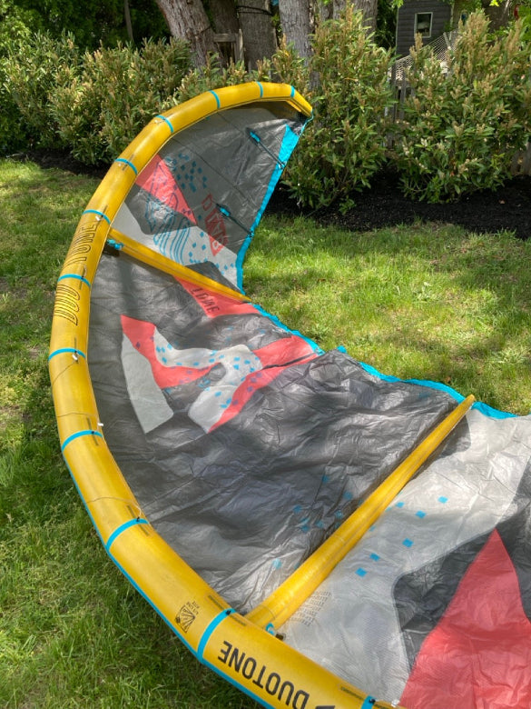 Load image into Gallery viewer, Green Hat Kiteboarding-2023/2024 Duotone Evo D/LAB Kite 10M USED-Left Inside Wing Tip View
