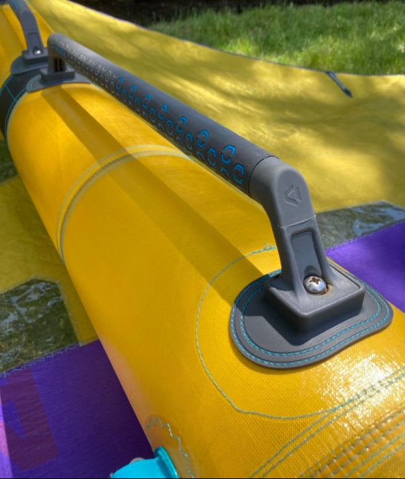 Load image into Gallery viewer, Green Hat Kiteboarding-2024 Duotone Unit D/LAB 5m Wing USED-Boom Handles Close Up View Other SIde
