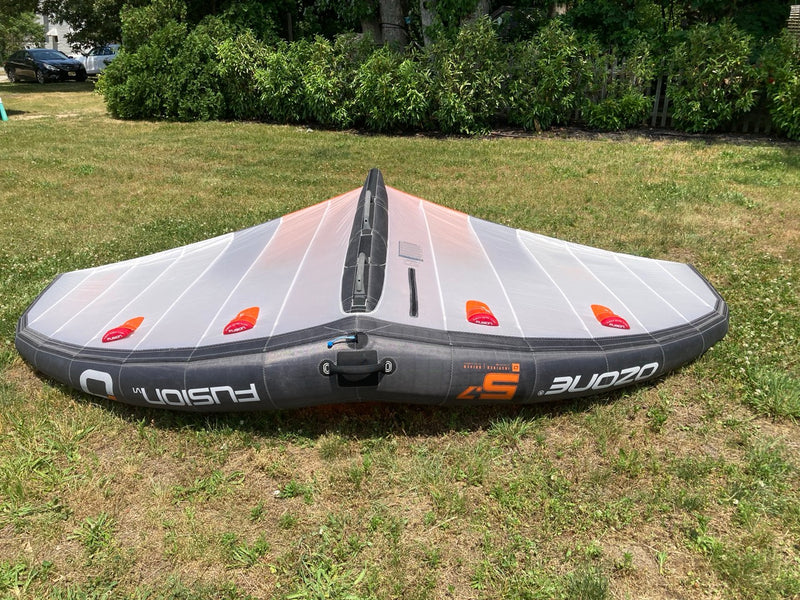 Load image into Gallery viewer, Bottom view of wing
