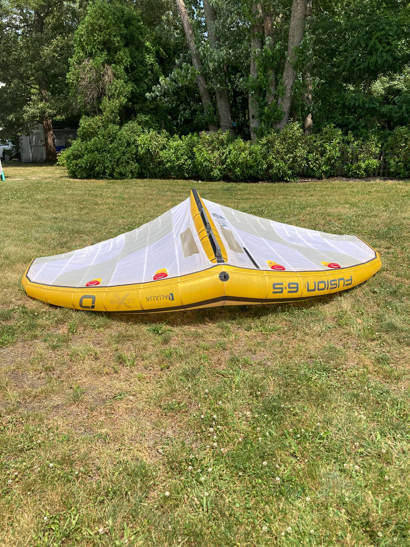 Load image into Gallery viewer, Front underside of wing
