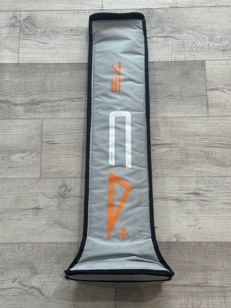 Load image into Gallery viewer, Code + UHM Carbon Mast 75cm USED
