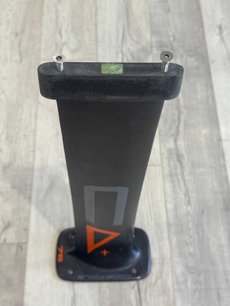 Load image into Gallery viewer, Code + UHM Carbon Mast 75cm USED
