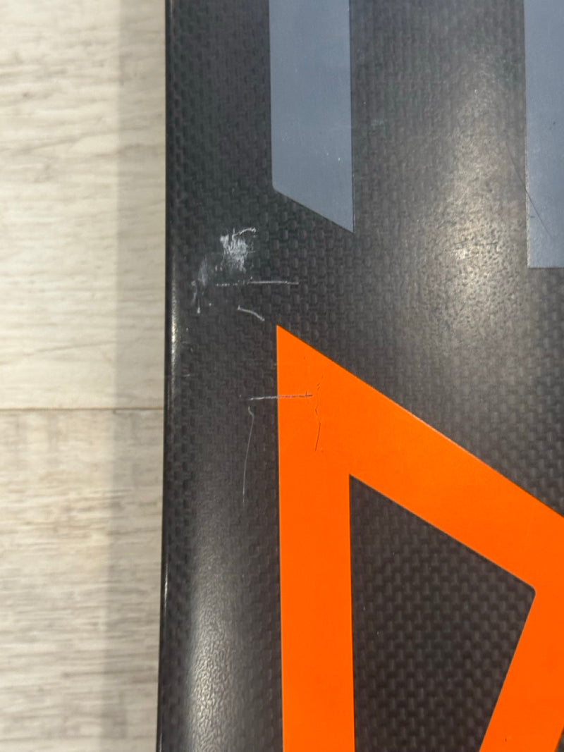Load image into Gallery viewer, Code + UHM Carbon Mast 75cm USED
